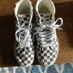 Vans Filmore high tops women’s size 6.5. Never worn outside. No box